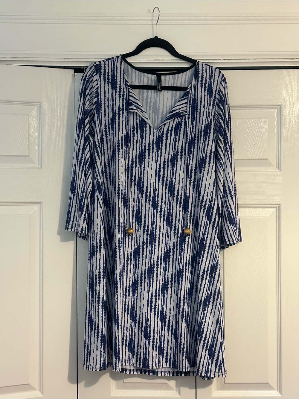 Women’s Navy and White Long-Sleeve Shift Dress with Wooden Beads